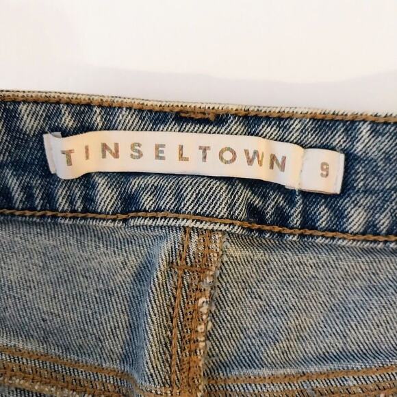Tinseltown NWT Jeans Size 9/29 Blue Hi Rise Mom Denim Distressed Casual - Picture 6 of 13
